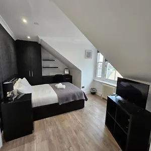 Luxury Double With Private Bathroom Edinburgh
